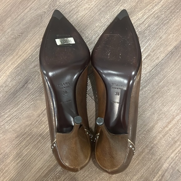 ❤️❤️ Beautiful, New Vintage Prada Heels ❤️❤️ - Picture 5 of 5
